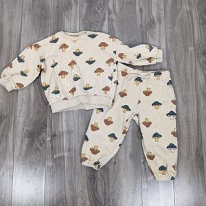 H&M Mushroom Sweatshirt Sweatpants Set Size 18-24 Month